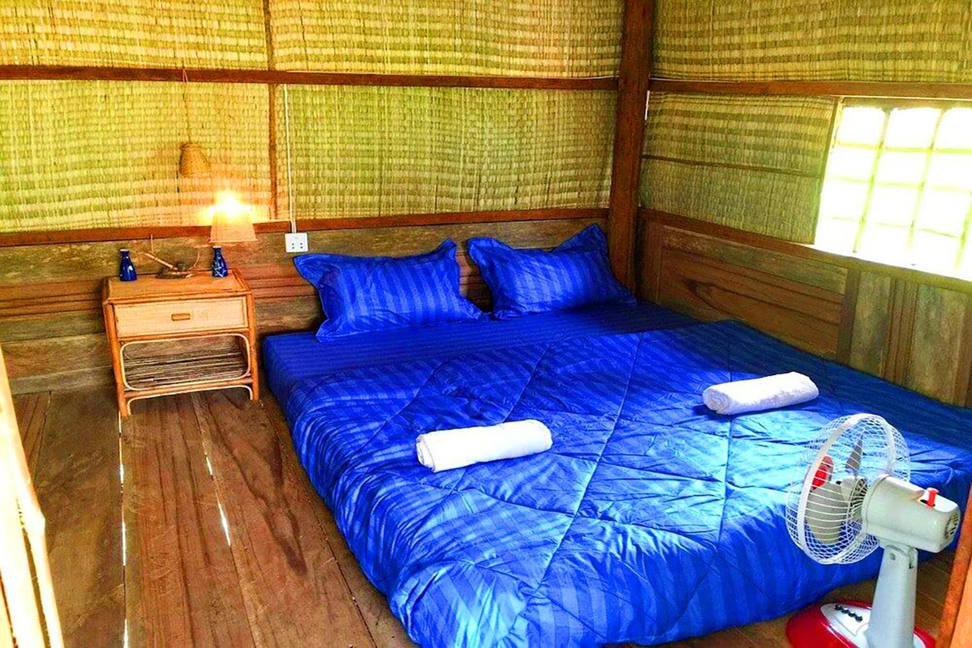 Family Batcave Homestay Батамбанг Екстериор снимка