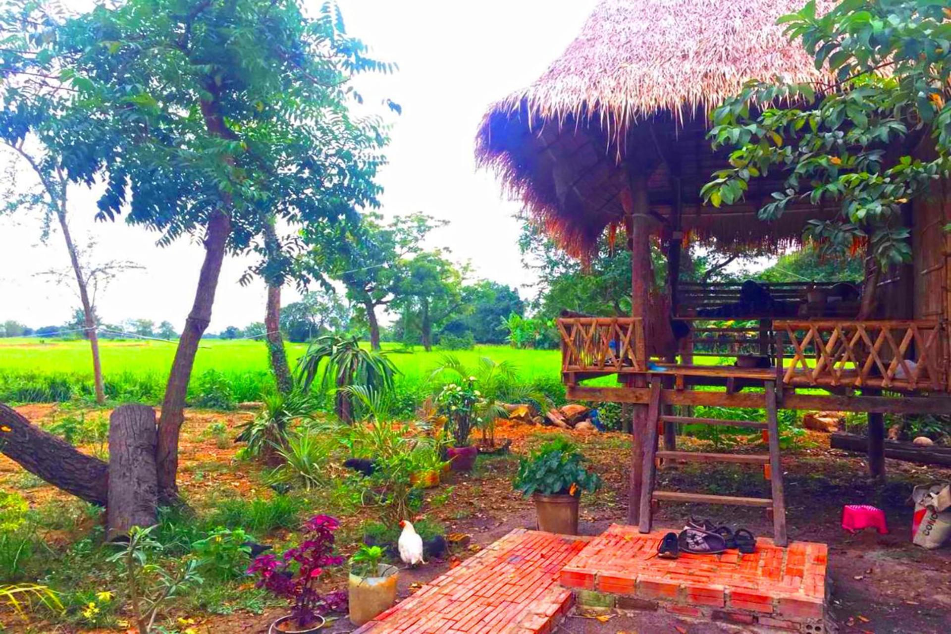 Family Batcave Homestay Батамбанг Екстериор снимка