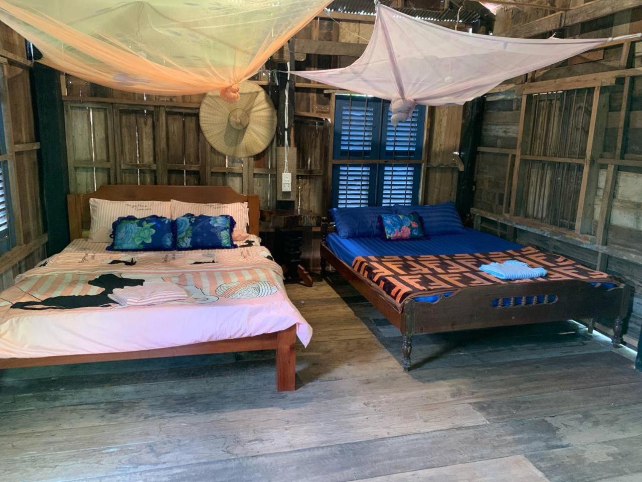 Family Batcave Homestay Батамбанг Екстериор снимка
