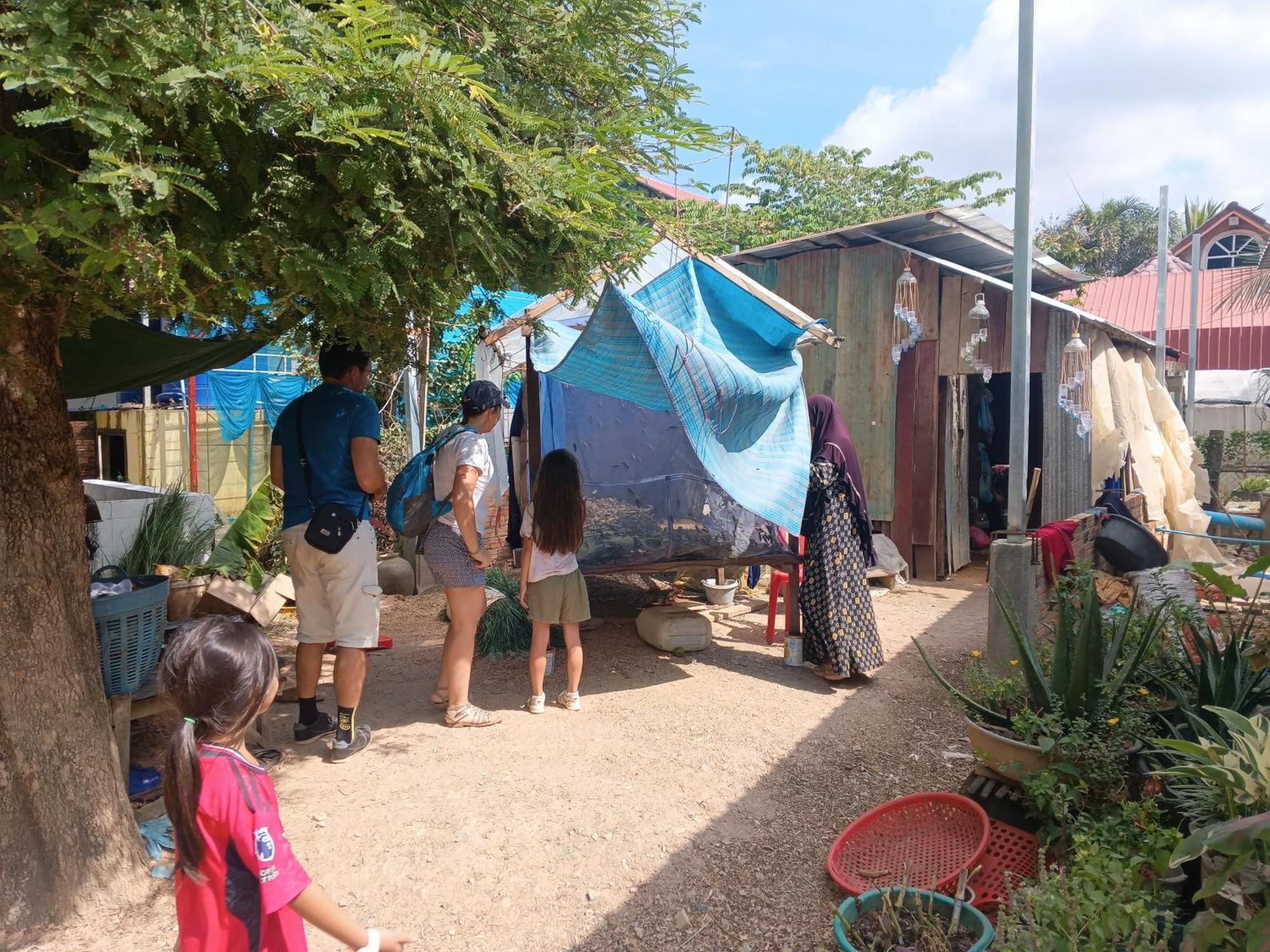 Family Batcave Homestay Батамбанг Екстериор снимка
